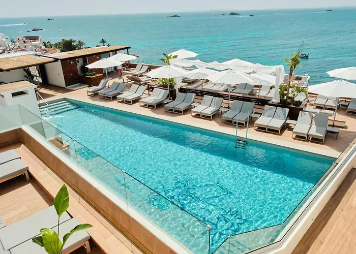 Hotel Cenit & Apts Sol Y Viento